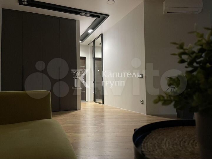 2-к. квартира, 76 м², 13/17 эт.