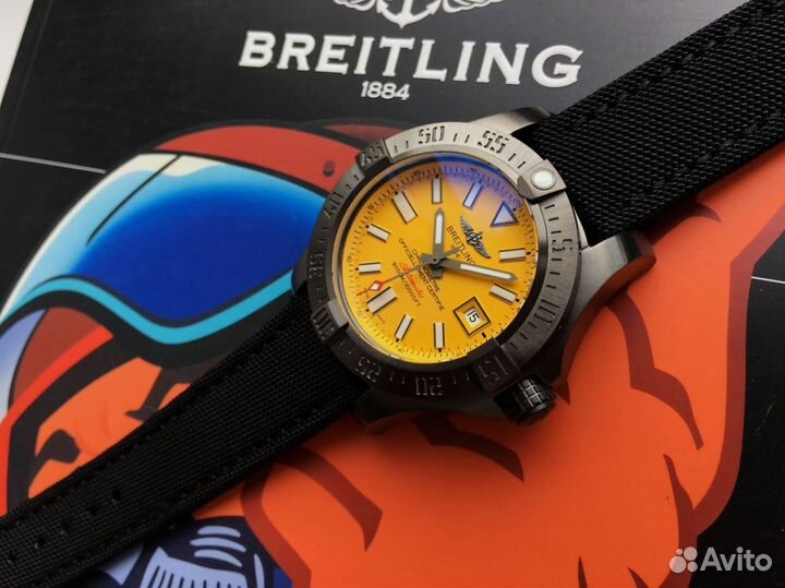 Breitling Avenger LE Seawolf, Jaune Cobrа 45мм