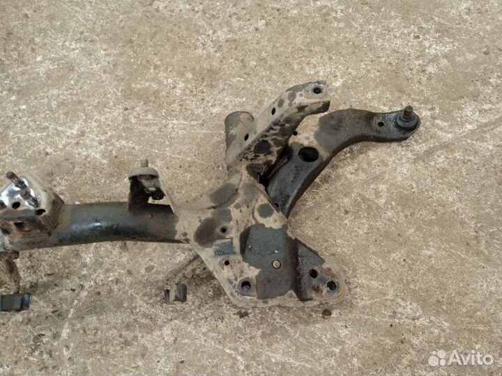 Балка подмоторная Mazda Premacy CP 1.8 2002