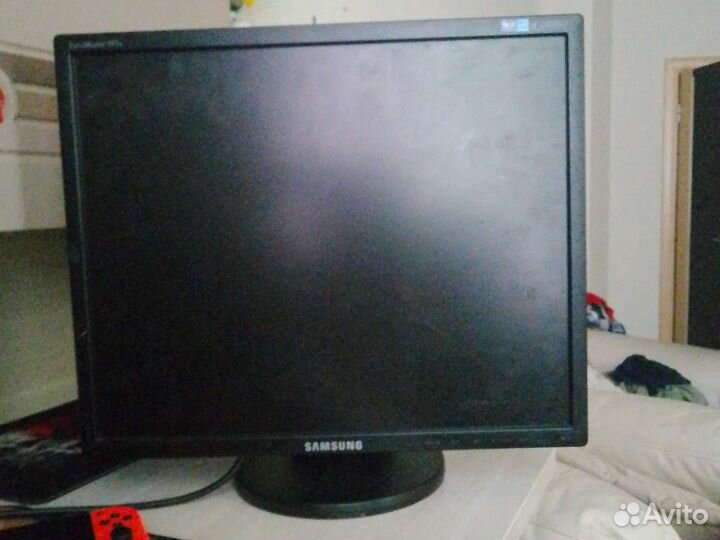 Монитор Samsung