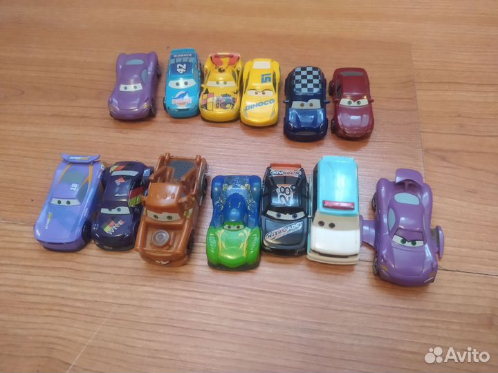 Машинки Тачки пластик