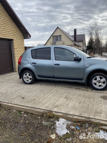 Renault Sandero 1.4 МТ, 2011, 249 243 км