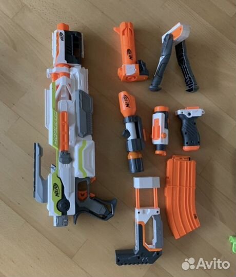 Бластеры Nerf и мечи со звуком