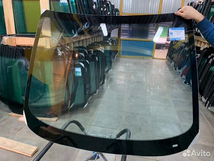 Лобовое стекло Пежо 206