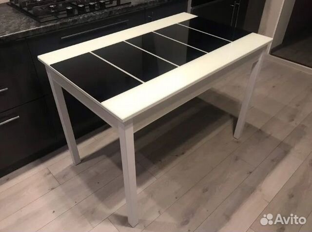 Кухонный стол стеклянный новый не раздвижной
