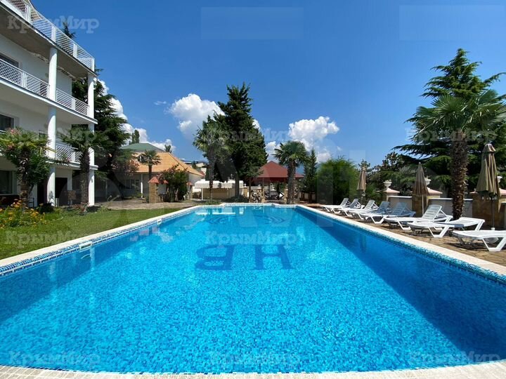 Дом 400 м² на участке 12 сот.