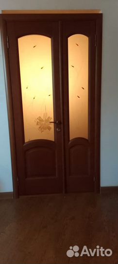 Дверь двухстворчатая