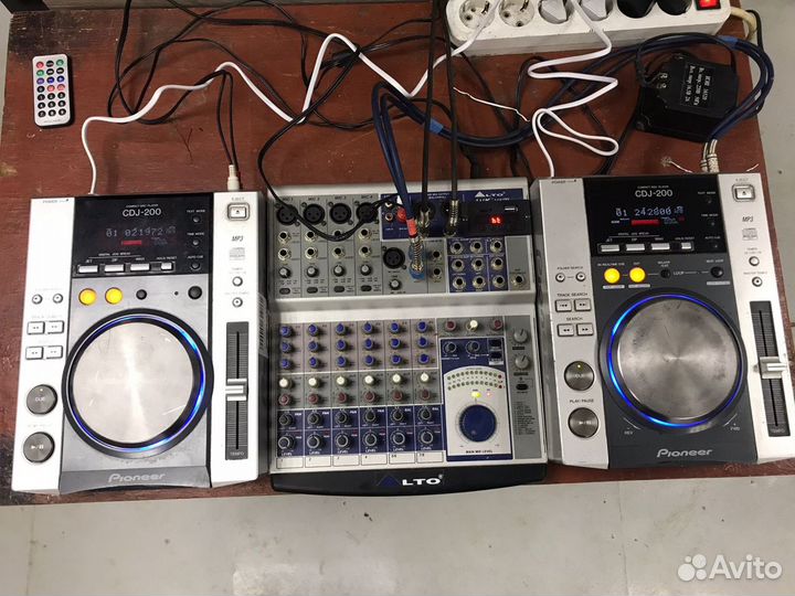 Pioneer CDJ200