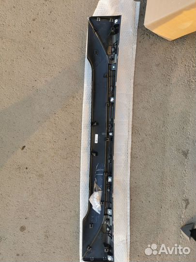 Накладка двери багажника mitsubishi outlander XL