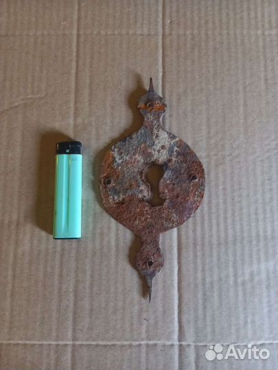 Старинная накладка на замок