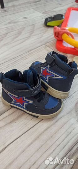 Ботинки детские 23 размер