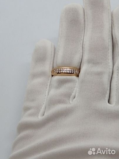 Кольцо с синтетическим камнем Золото