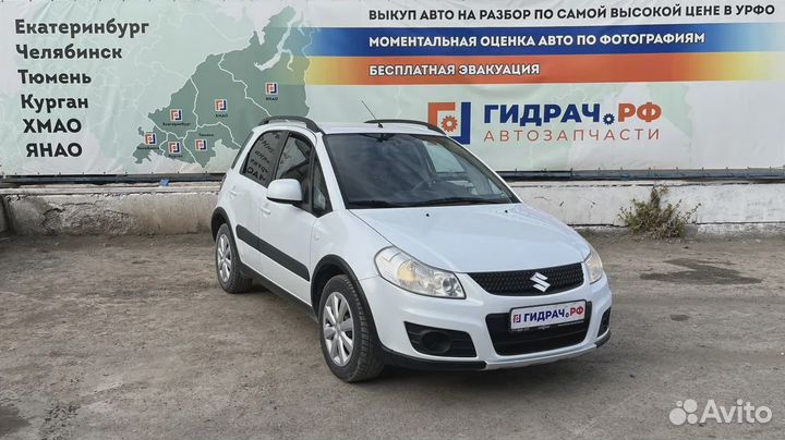 Стекло кузовное глухое левое заднее Suzuki SX4 845