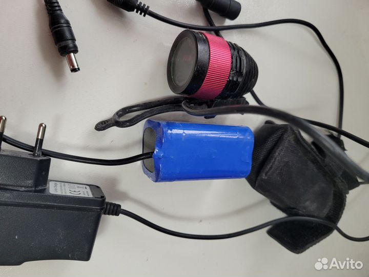 Фонарик светодиодный аккумуляторный