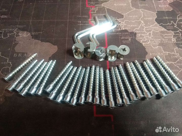 Шуруп, винт, саморез мебельный 4,7 см