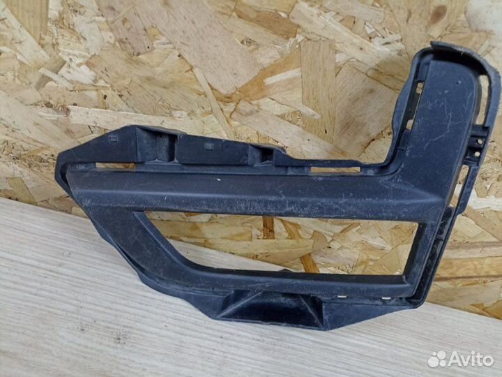 Накладка противотуманной фары левая Nissan X-Trail