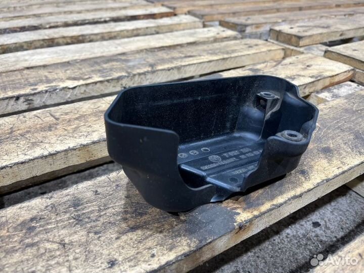 Крышка теплообменника Bmw 1 E87 N46B20 2007