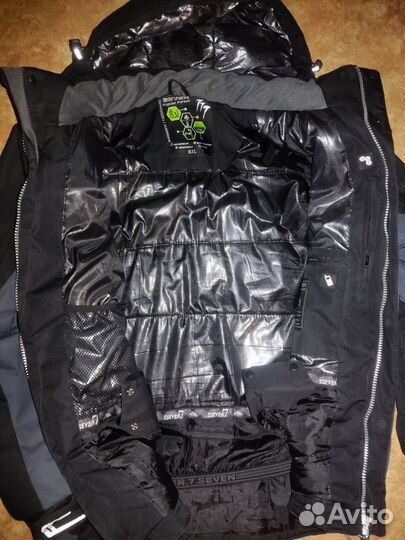 Продам куртку зимнию