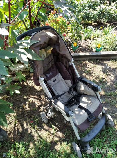 Прогулочная коляска