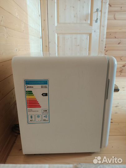 Минихолодильник Midea
