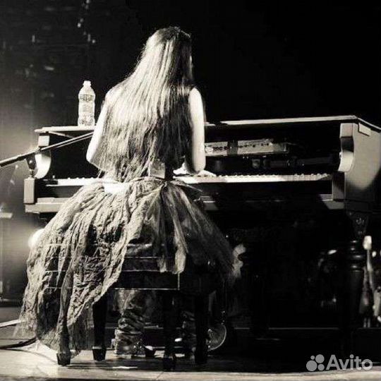 Пианист. Фортепиано. Живая музыка. Обучение