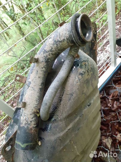 Бензобак ока