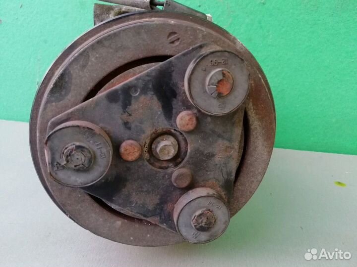 Компрессор кондея 2.0 дизель Форд Фокус 2