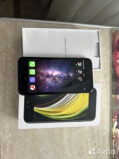 iPhone SE, 128 ГБ