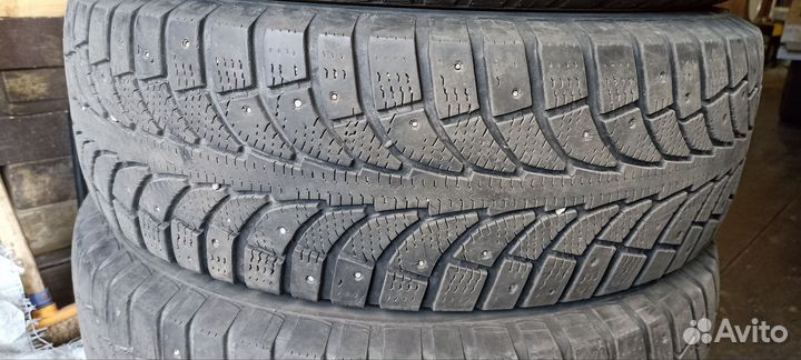 GT Radial Champiro IcePro 215/70 R16