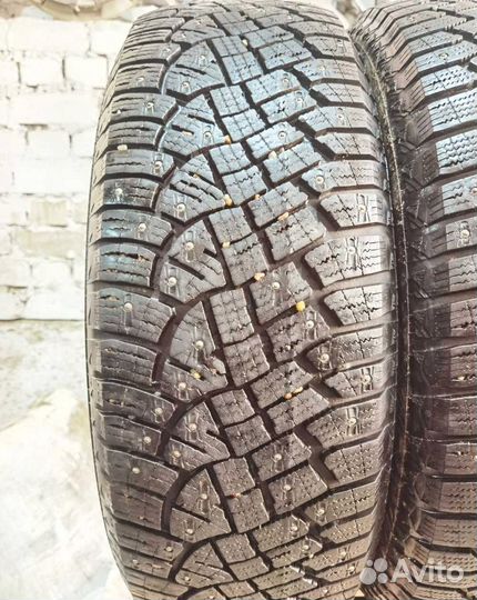 Continental IceContact 2 235/65 R17 107T