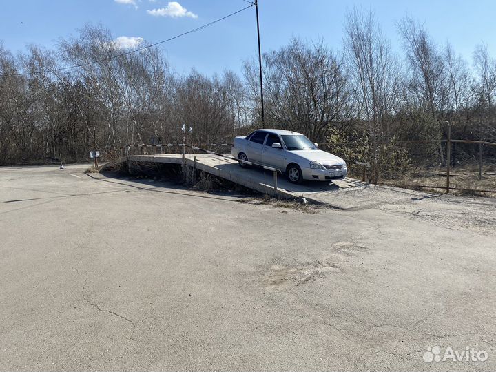 Инструктор по вождению приора