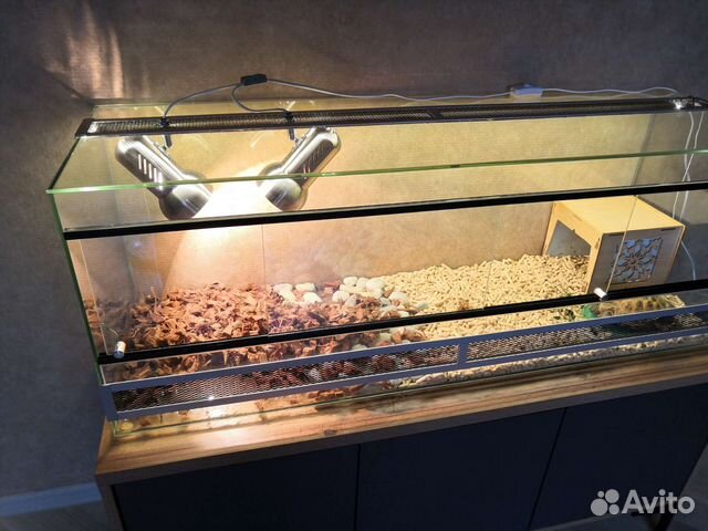 Светильник в террариум новый