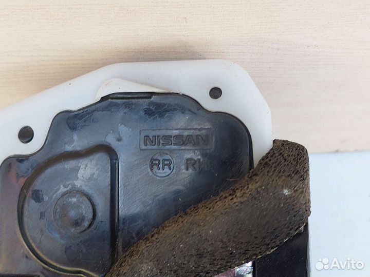 Замок двери задний правый Nissan Almera G15 K4M