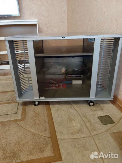 Подставка под телевизор