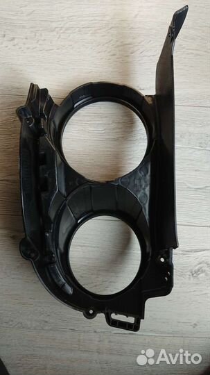 Рамка левой фары Chevrolet Aveo T300