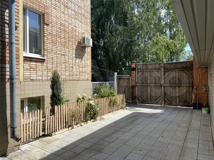 Дом 269,4 м² на участке 14,5 сот.