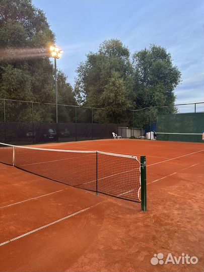 Тренер по большому теннису