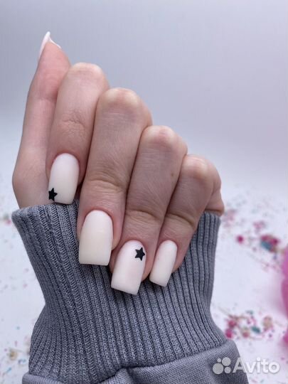 Маникюр педикюр