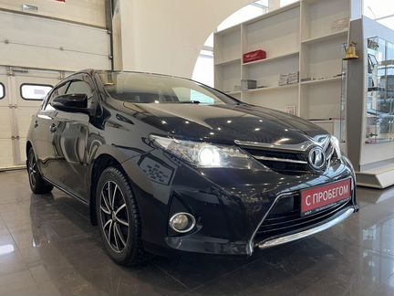 Toyota Auris, 2013