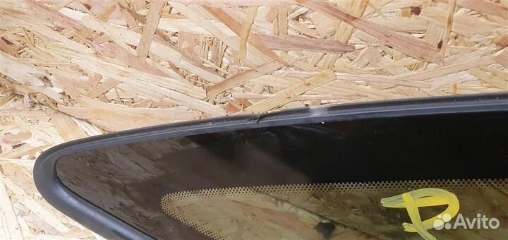 Стекло кузовное правое Opel Corsa D 2006-2015