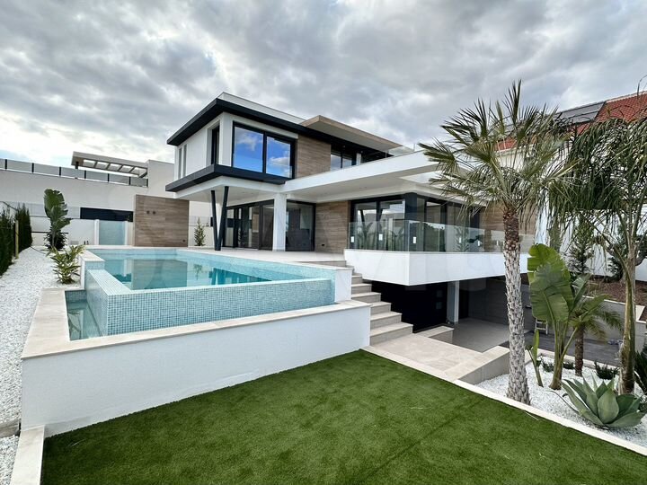 Дом 240 м² на участке 520 м² (Испания)