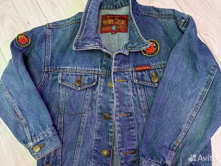 Джинсовая куртка