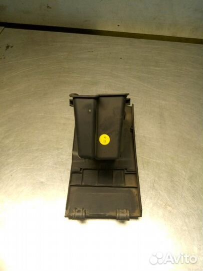 Бардачок левый Ford Focus CB8 pnda 2012