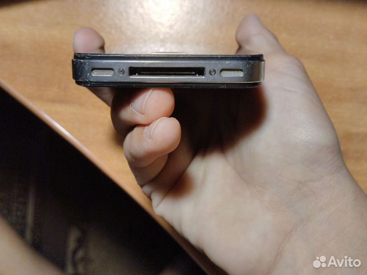 Телефон iPhone 4s