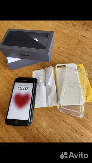 iPhone 8 Plus, 64 ГБ