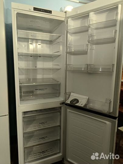Холодильник LG