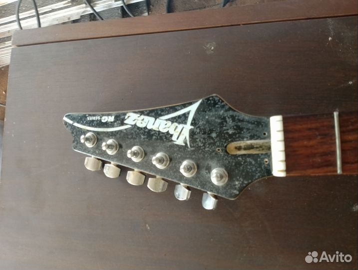 Акустическая гитара