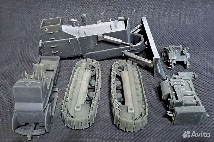 1/35. IKV103. D7 US-dozer