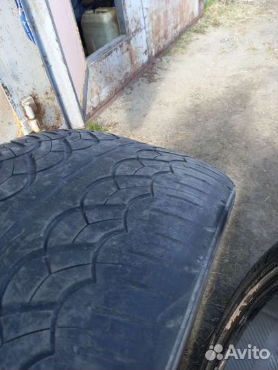 Yokohama Parada Spec-X 305/40 R22