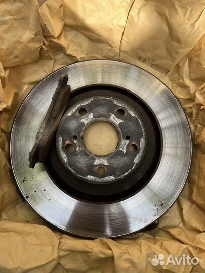 Тормозной диск на Lexus Rx
